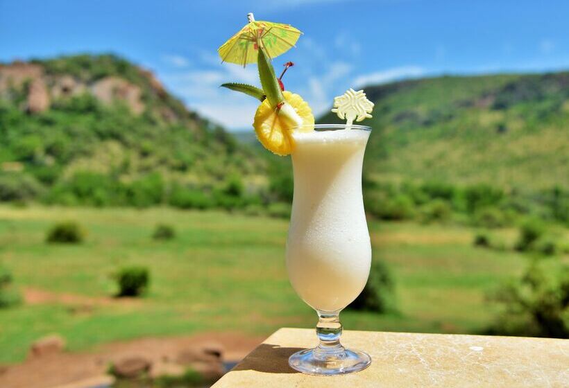 Отель Kwa Maritane Bush Lodge