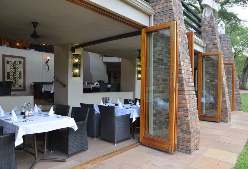 Отель Kwa Maritane Bush Lodge