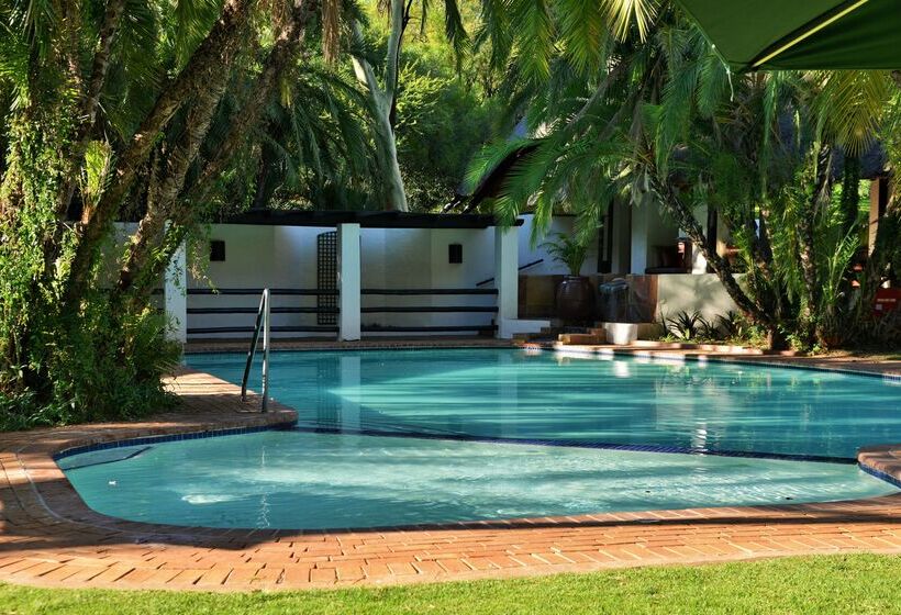 Отель Kwa Maritane Bush Lodge