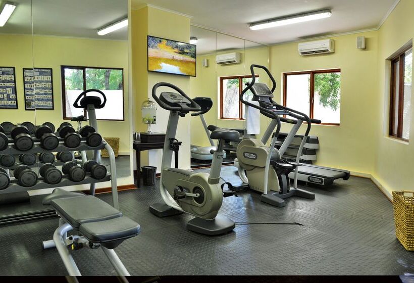 Отель Kwa Maritane Bush Lodge