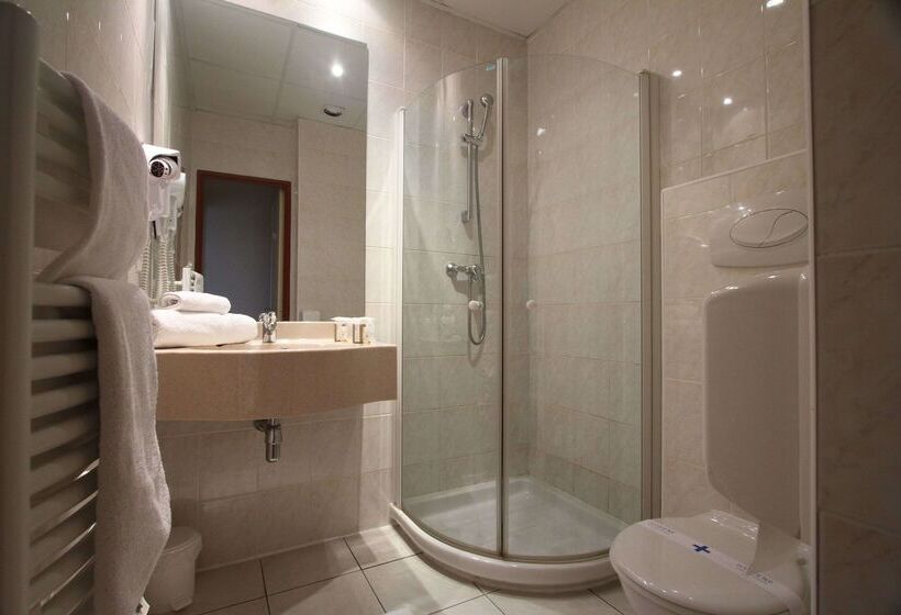 Kyriad Hotel Lamballe