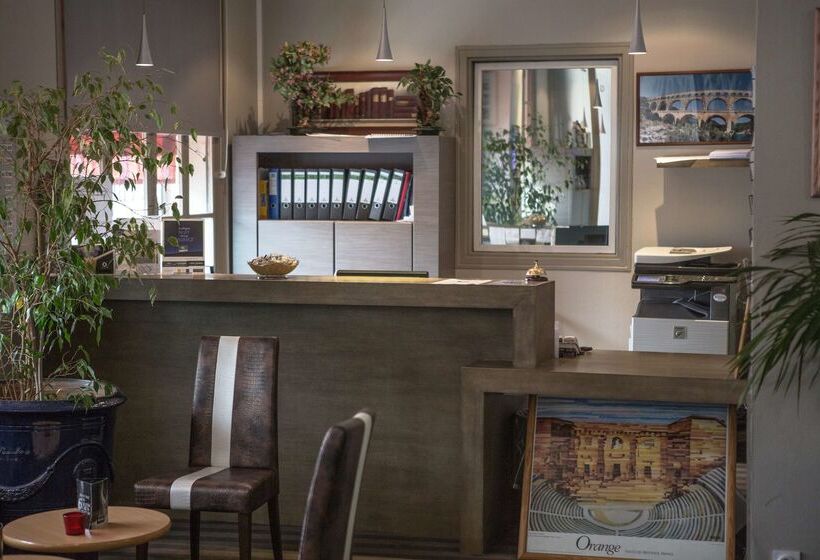 Kyriad Orange Centre Ville 3 Stars   Hotel Restaurant   La Galerie D Art Des Princes   Provence Alpe