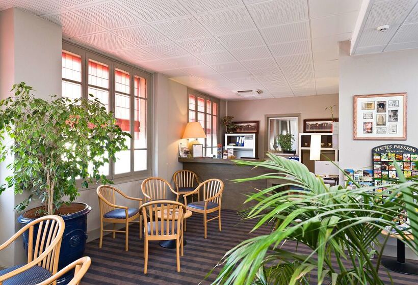 Kyriad Orange Centre Ville 3 Stars   Hotel Restaurant   La Galerie D Art Des Princes   Provence Alpe