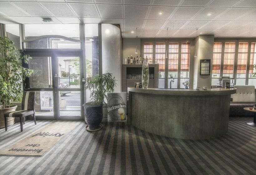 Kyriad Orange Centre Ville 3 Stars   Hotel Restaurant   La Galerie D Art Des Princes   Provence Alpe