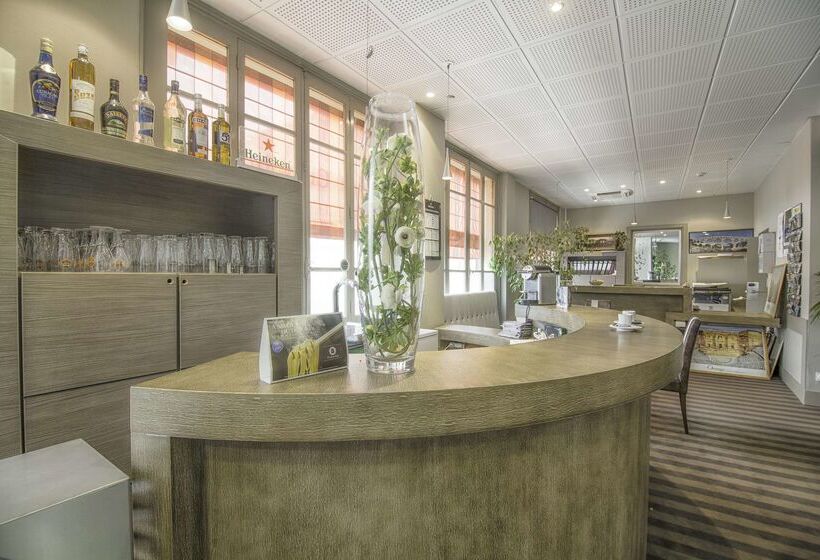 Kyriad Orange Centre Ville 3 Stars   Hotel Restaurant   La Galerie D Art Des Princes   Provence Alpe