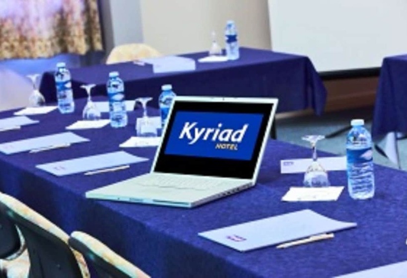 Kyriad Orange Centre Ville 3 Stars   Hotel Restaurant   La Galerie D Art Des Princes   Provence Alpe