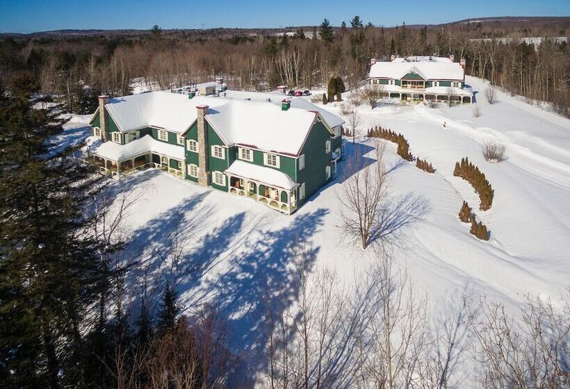 Отель Le Baluchon Ecovillegiature