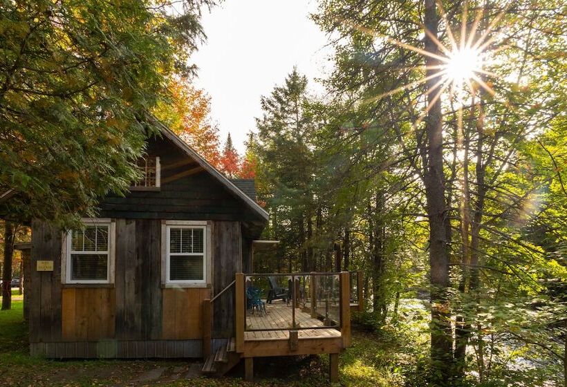 Отель Le Baluchon Ecovillegiature