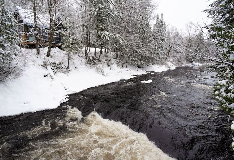 Отель Le Baluchon Ecovillegiature