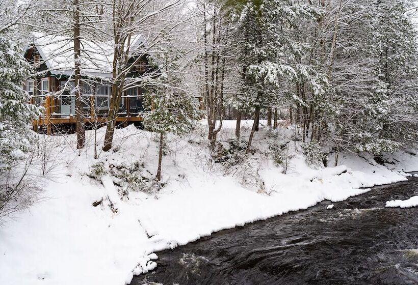 Отель Le Baluchon Ecovillegiature