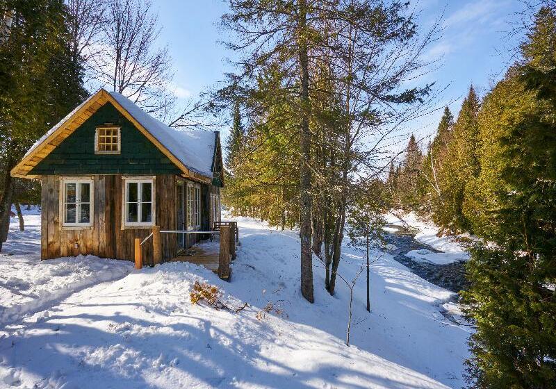 Отель Le Baluchon Ecovillegiature