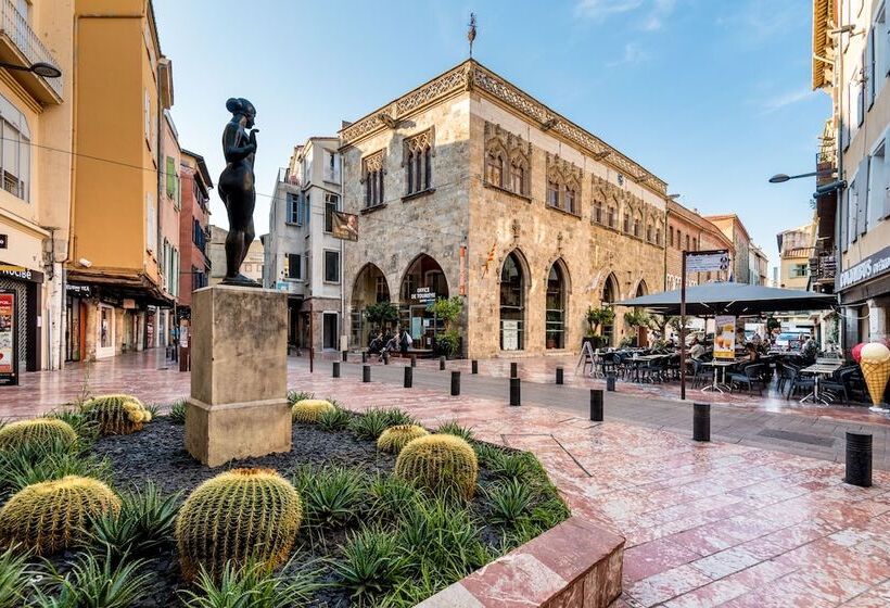 Отель Logis Hôtel Les Ii Mas Perpignan Sud