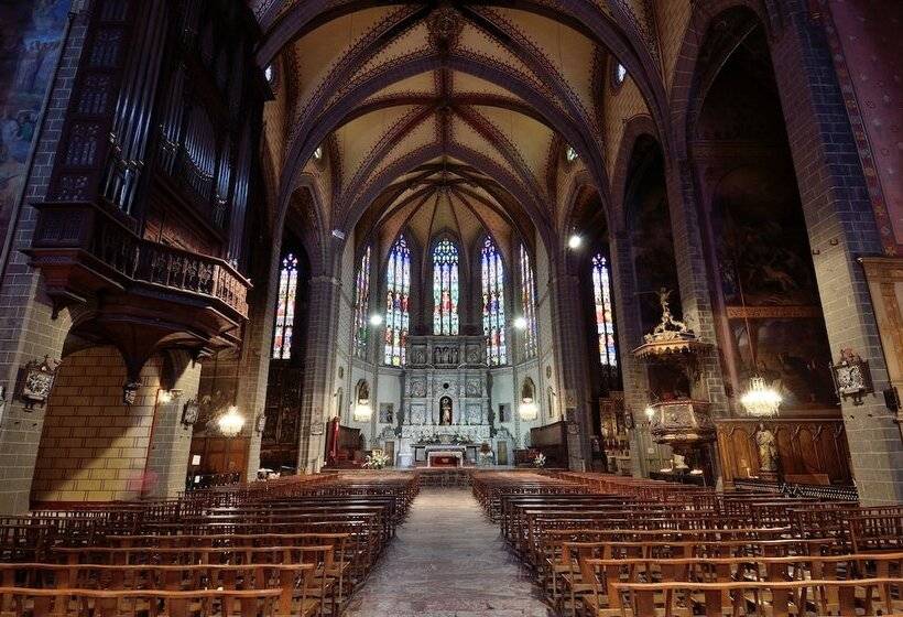 Отель Logis Hôtel Les Ii Mas Perpignan Sud