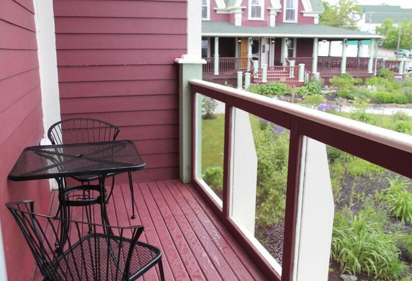 Отель Lynwood Inn