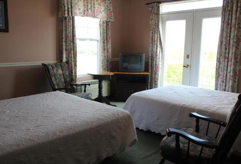 ホテル Lynwood Inn