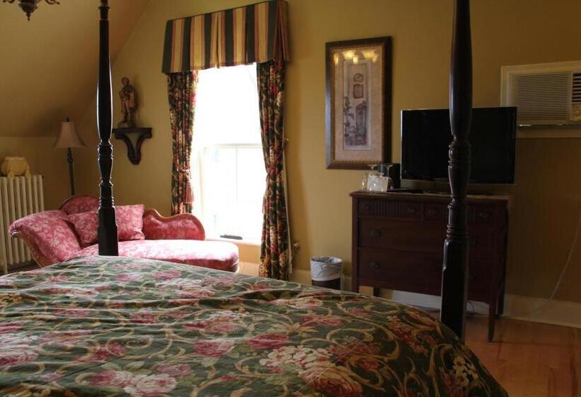 Отель Lynwood Inn