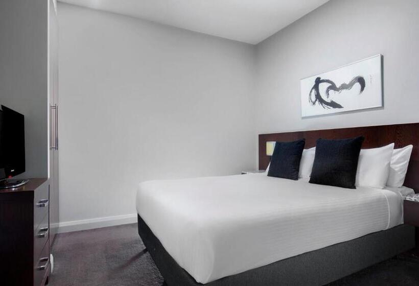 هتل Mantra Hindmarsh Square