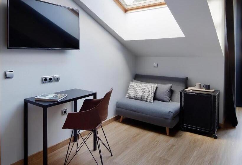 Marqués, Blue Hoteles