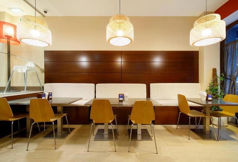 Marqués, Blue Hoteles