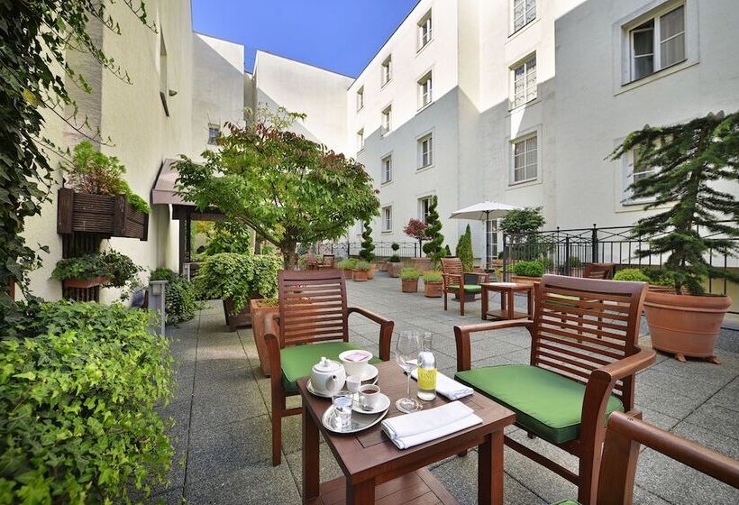 هتل Marrol S Boutique