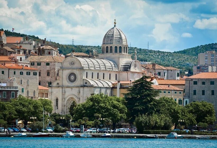 فندق Matilde Beach Resort