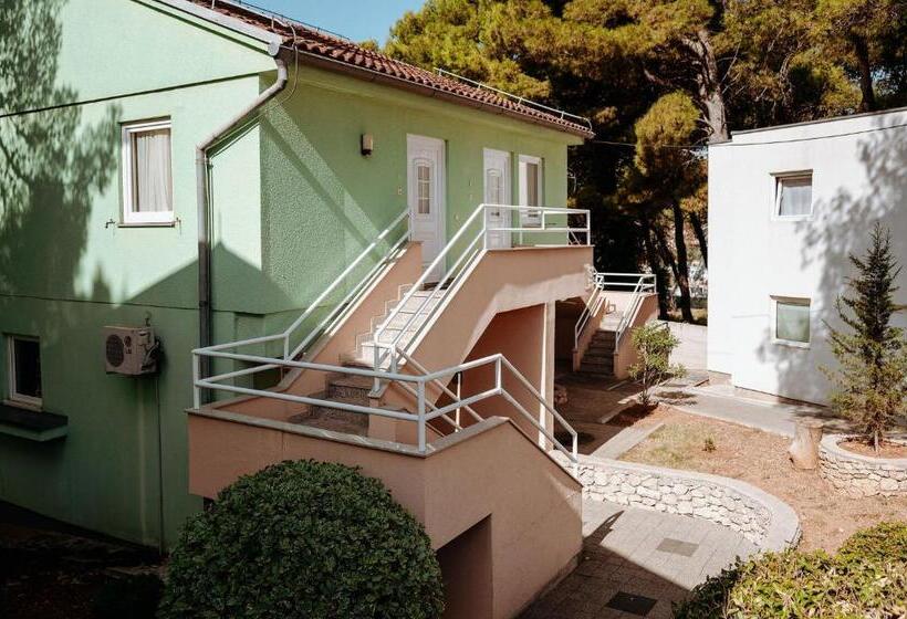 فندق Matilde Beach Resort