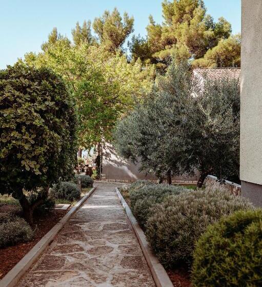 فندق Matilde Beach Resort