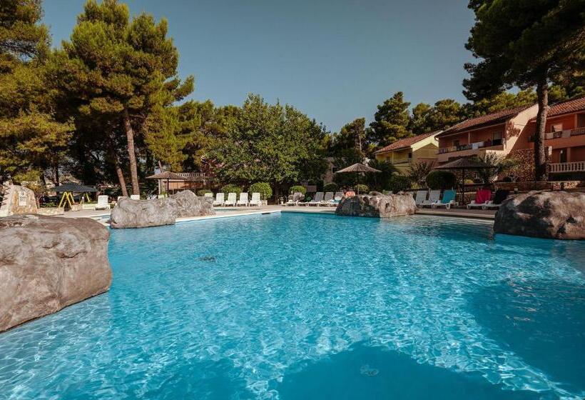 فندق Matilde Beach Resort