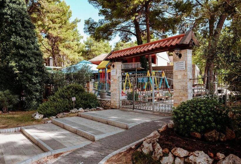 فندق Matilde Beach Resort