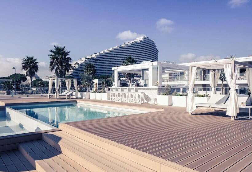 호텔 Mercure Villeneuve Loubet Plage