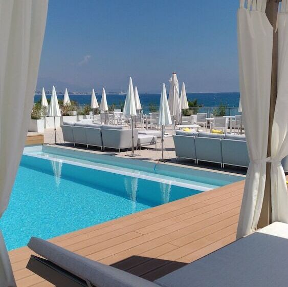 호텔 Mercure Villeneuve Loubet Plage