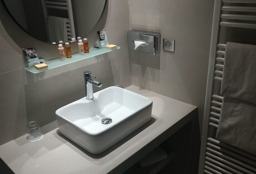 호텔 Mercure Villeneuve Loubet Plage