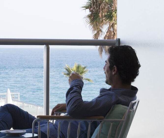 호텔 Mercure Villeneuve Loubet Plage