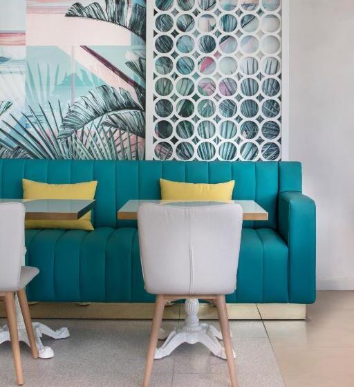 호텔 Mercure Villeneuve Loubet Plage