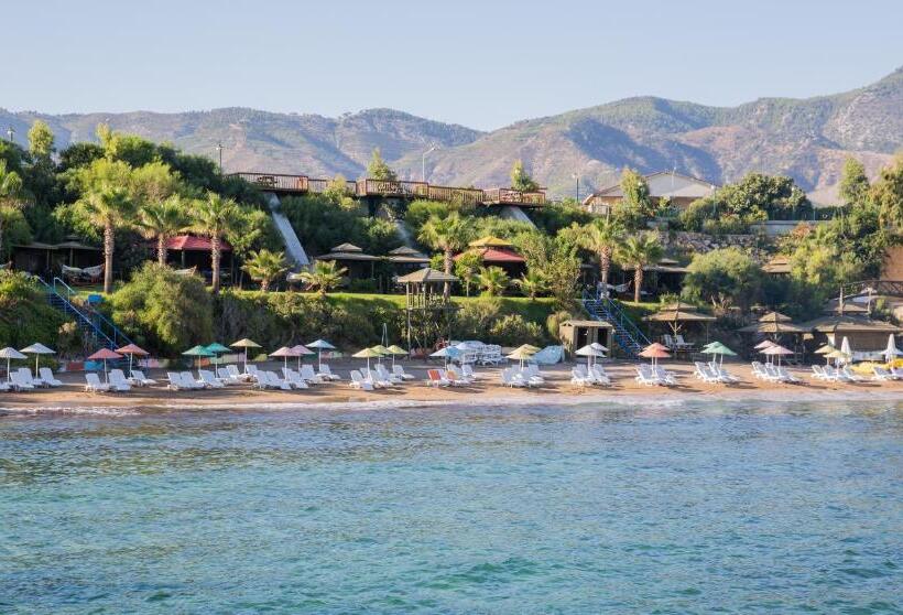 Merit Crystal Cove Hotel Casino & Spa