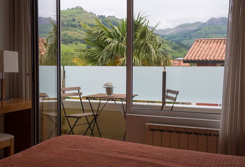 בית מלון כפרי Miera