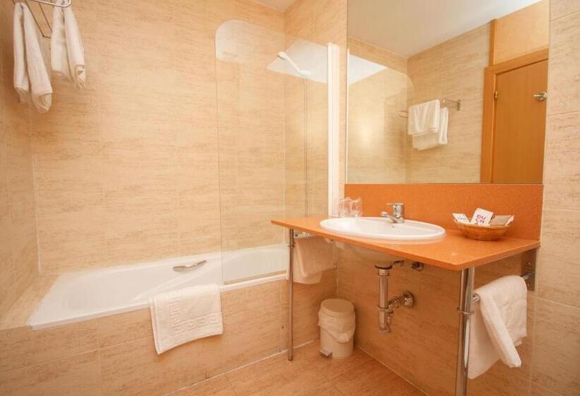 فندق Mirador De Gornazo