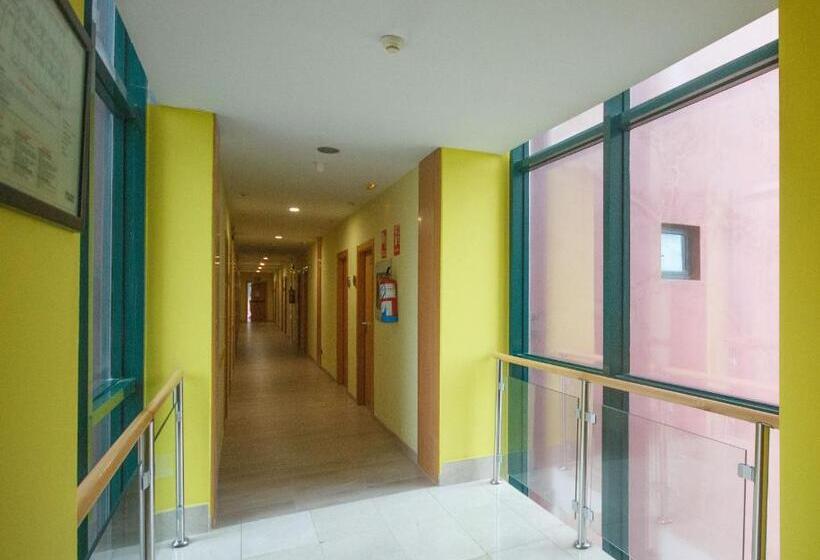 فندق Mirador De Gornazo