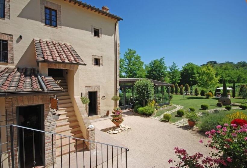 فندق Molino Di Foci