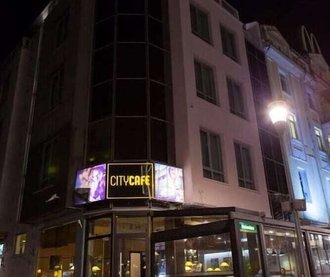 Family Hotel Opera Plaza Former City Mark