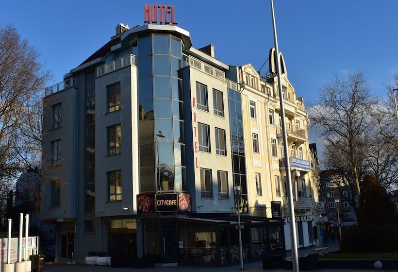 Family Hotel Opera Plaza Former City Mark