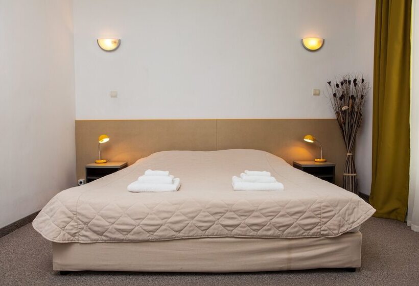 Family Hotel Opera Plaza Former City Mark