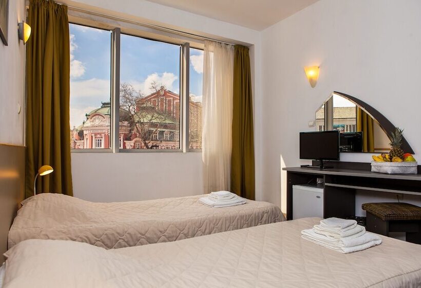 Family Hotel Opera Plaza Former City Mark