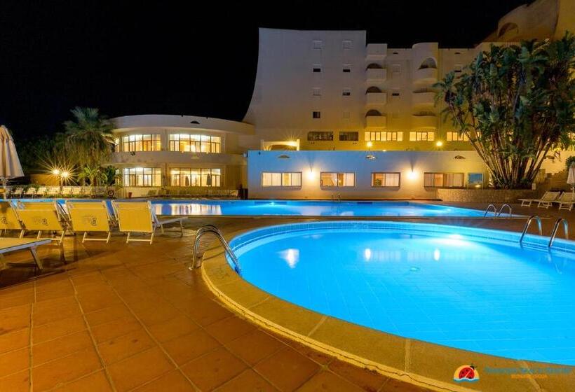 فندق Paradise Beach Resort