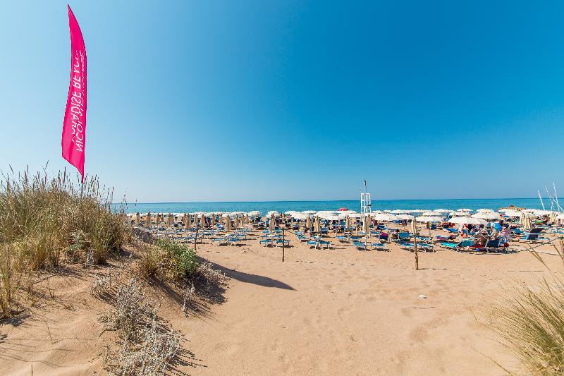 فندق Paradise Beach Resort