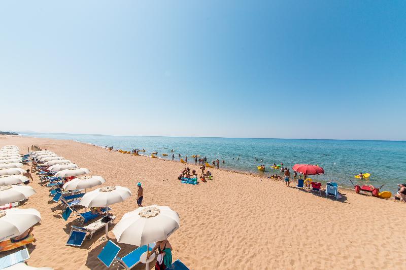 فندق Paradise Beach Resort