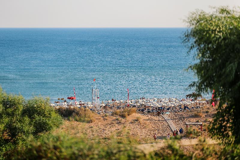 فندق Paradise Beach Resort