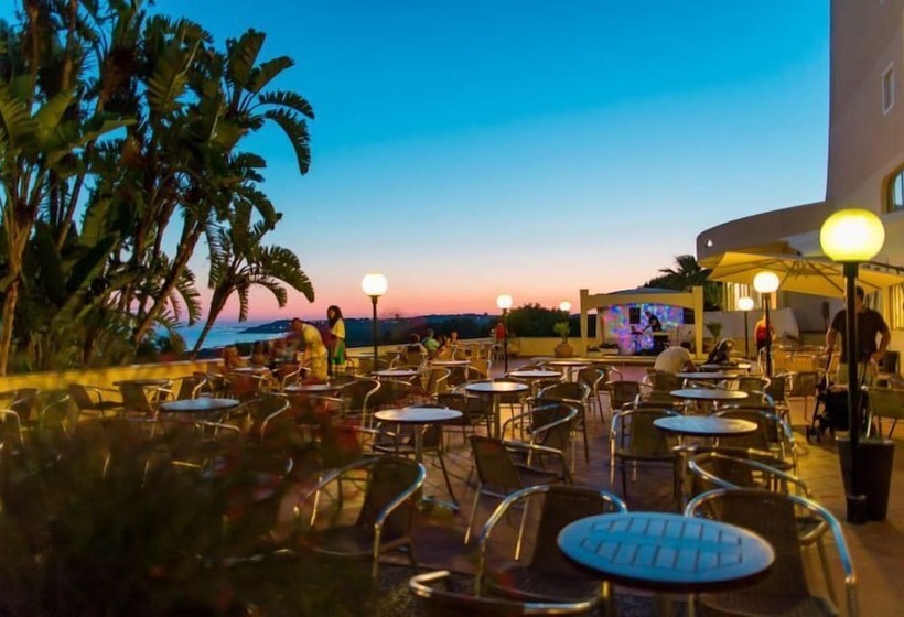 فندق Paradise Beach Resort