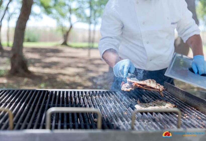 فندق Paradise Beach Resort