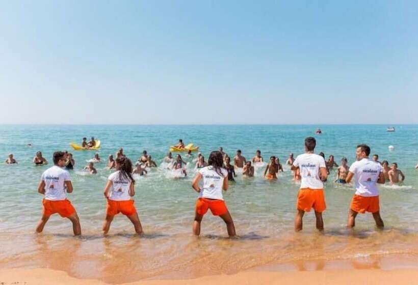 فندق Paradise Beach Resort